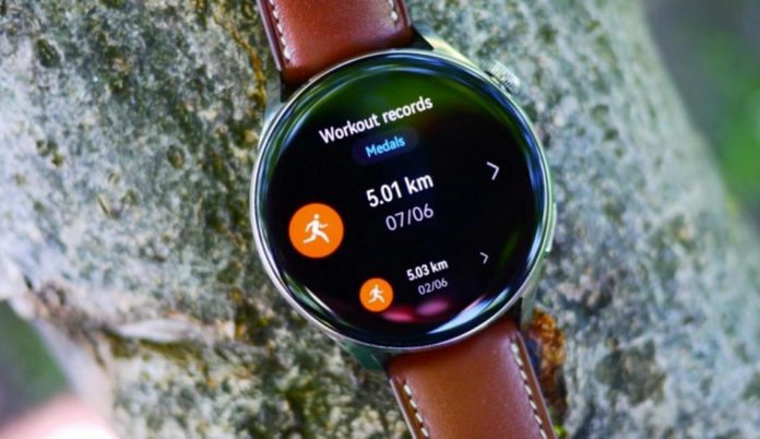 Smartwatch: The Best Assistant for Sports and Healthy Life